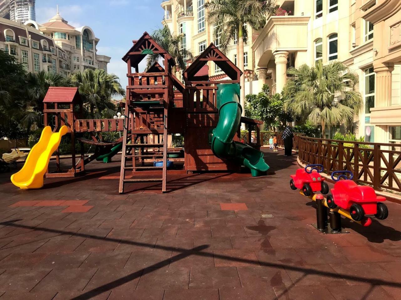 Roda Al Murooj Residences Dubái Exterior foto